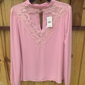 🌟New WAYF Ice Pink Blouse🌟